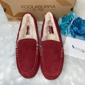 Koolaburra by UGG Burgundy Lezly Moccasin